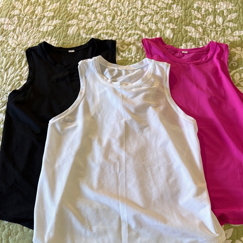 Lululemon Set of Three Sleeveless Tops - Black, White, and Pink Size XS